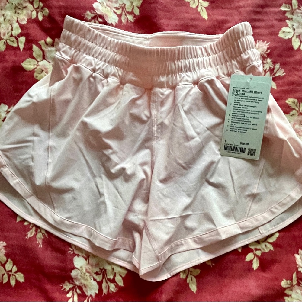 Lululemon NWT Track that Mid-rise Short